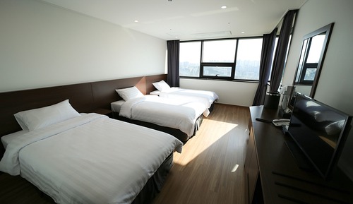Triple Room
