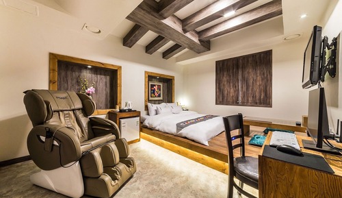 Room (Champyeon Oriental Medicine (massage )