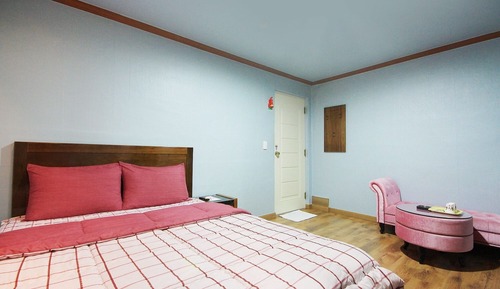 Room (Special room (with car electric charg)