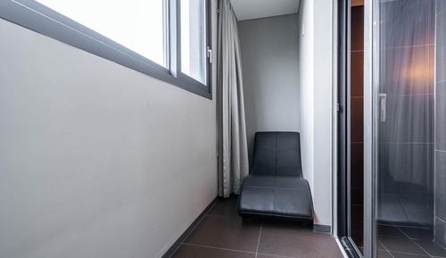 Room (Royal (70"LG s-tv) (Disney+ TVING Net)