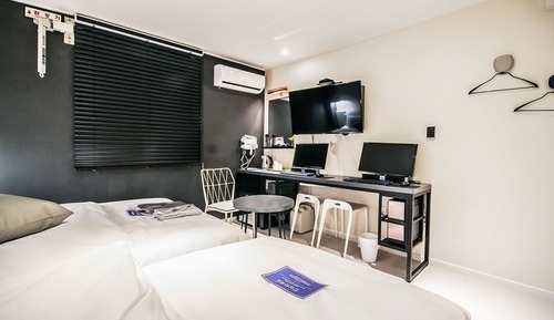 Room (Twin (2PC))