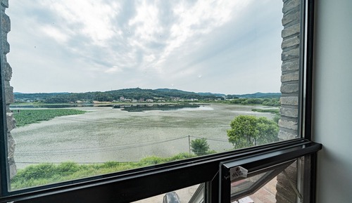 Room (Balcony - Lake View (Special Rate))