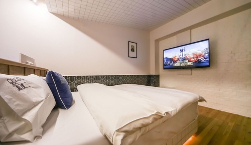 Room (Rooftop-Gaming Room (Couple PC OTT))