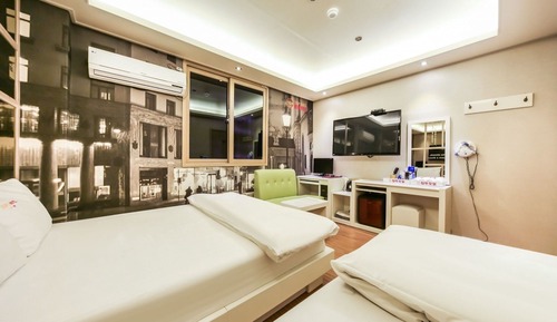 Room (Twin (Netflix Available Air Purifier )