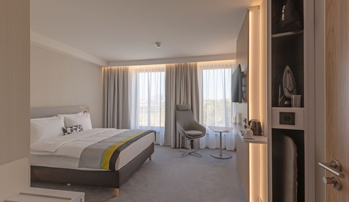 Standard Room, 1 Queen Bed, Accessible
