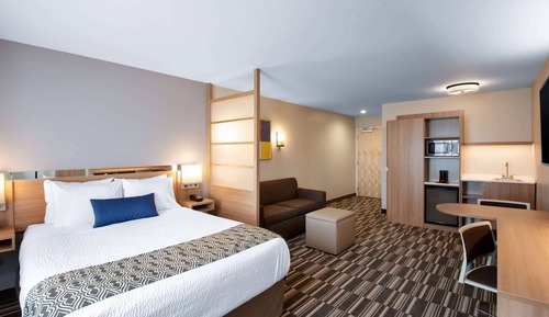 Studio Suite, 1 Queen Bed, Non Smoking