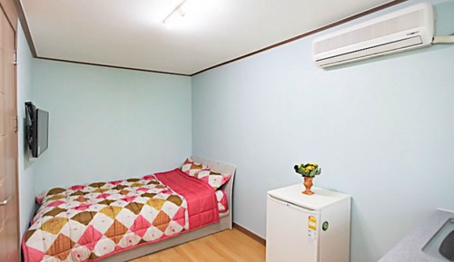 Room (ESOL (1F))
