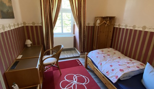 Economy Single Room