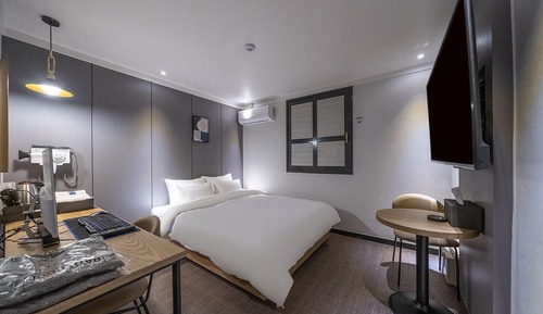 Room (Better Room (PUBG Available PC Netfli)