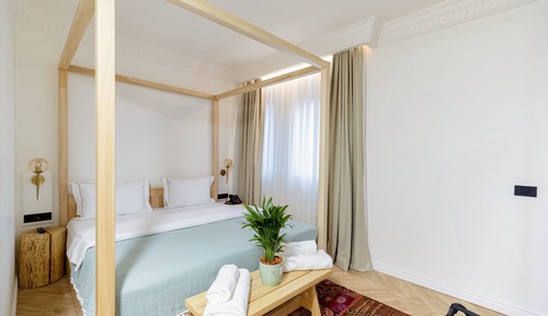Deluxe Single Room