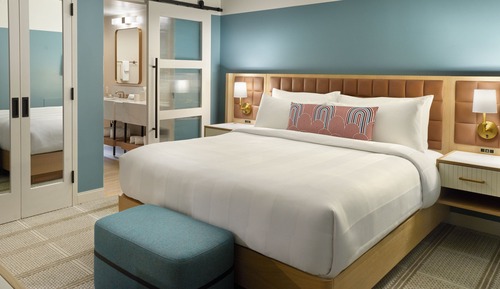 Standard Room, 1 King Bed, Non Smoking (Hearing Accessible)
