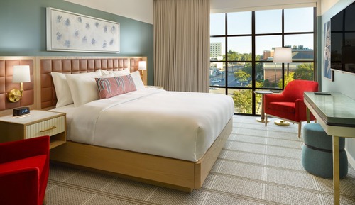 Deluxe Room, 1 King Bed