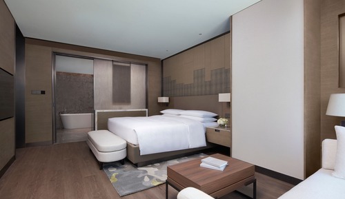 Club Suite, 1 Bedroom, River View