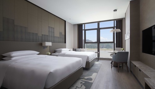 Club Room, 2 Double Beds, River View