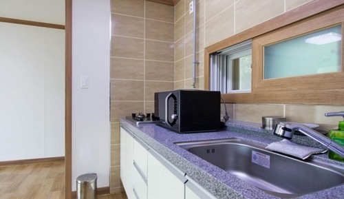 Room (Family Room (Ondol Room))