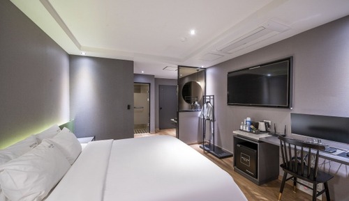 Room (Premium B)