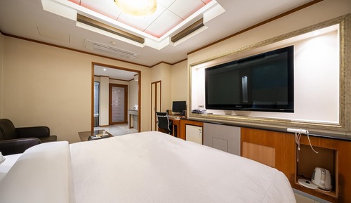Room (OTT + Whirlpool Special Room (65" TV )