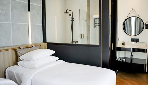 Premier Room