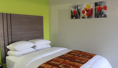 Standard Room, 1 Queen Bed, Non Smoking