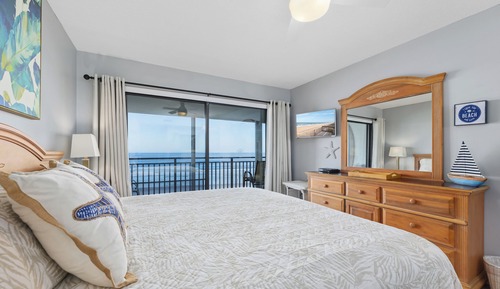 Condo (Windjammer 403 - No Pets Allowed)