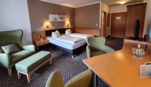 Superior Double Room, 2 Twin Beds, Balcony, Garden View