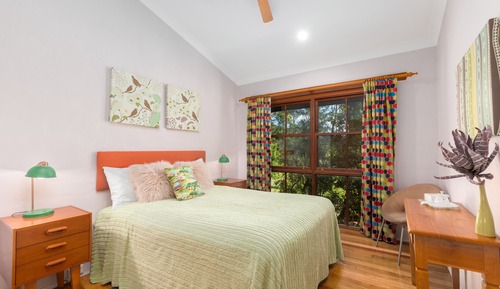 1BR Retro Cottage 