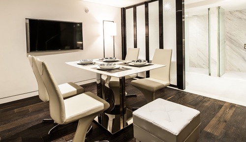Grand Duplex Suite with Dining (Basement 3)