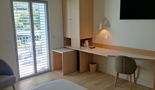 Premium Double Room, 1 King Bed, Balcony, Lake View