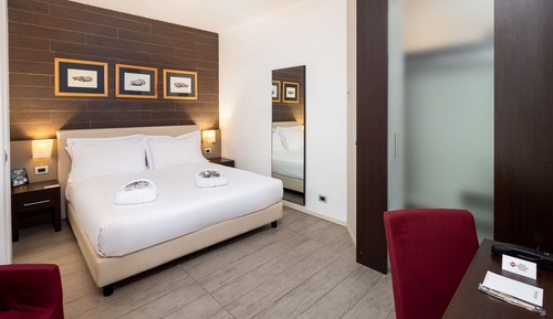 Suite, 1 King Bed, Non Smoking, Kitchenette (Living Room;Sofabed is a double bed)