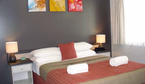 Deluxe Room, 1 Queen Bed