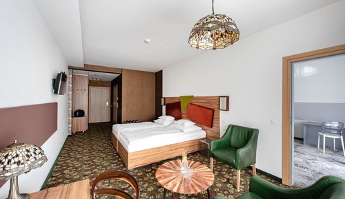 Family Suite, 2 Bedrooms (with adjoining door)