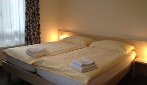 Twin Room, 1 Double Bed