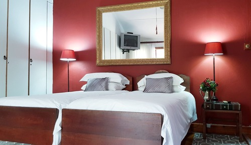 Classic Suite, 1 King Bed, Private Bathroom, Ground Floor