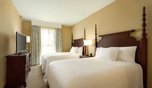 Suite, 2 Queen Beds, Accessible, Bathtub