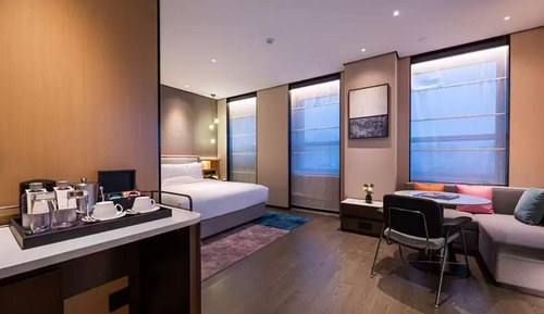 Standard Room, 1 King Bed