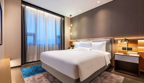 Deluxe Suite, 1 King Bed