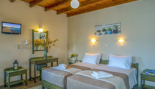 Triple Room