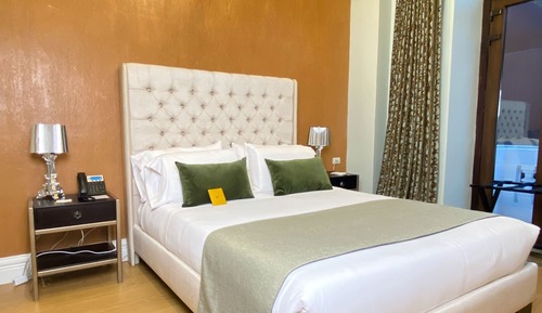 Luxury Room, 1 Queen Bed, City View