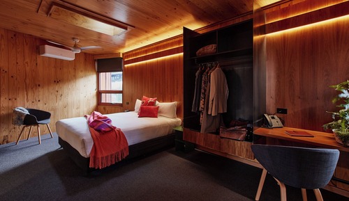 Pavilion Orchard Room
