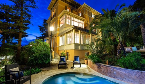Villa
