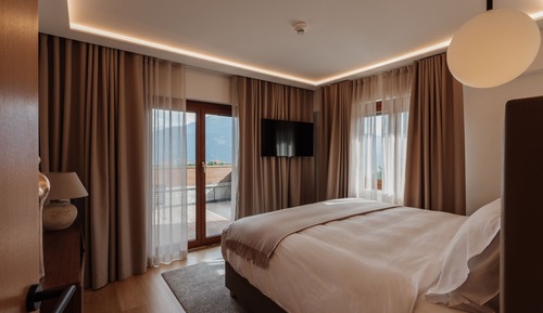 Junior Double or Twin Room, Balcony, Mountain View