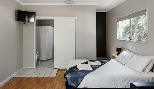 Ensuite Cabin - Sleeps 2 Accessible
