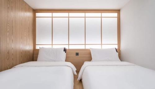 Standard Twin Room