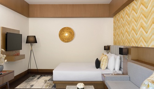 Premium Suite (Valley View)