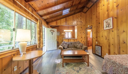 Family Cabin, Multiple Beds, Mountainside (Jaxen - Waterfront Cabin)