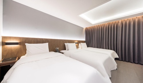 Room (Open special price *Family (breakfast)