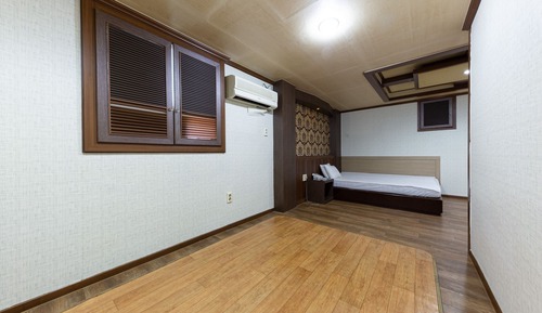 Room (Special Room)
