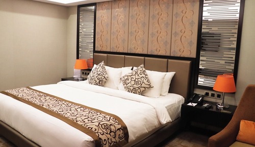 Executive Club King Room (Access to the Club Lounge for guests aged 18 or above)