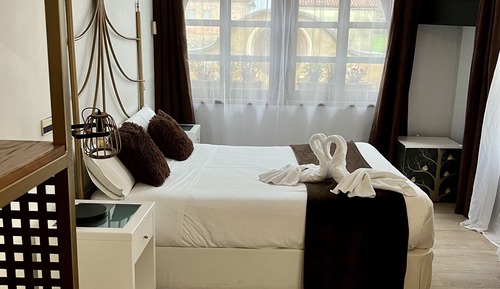 Deluxe Double Room (Jacuzzi)