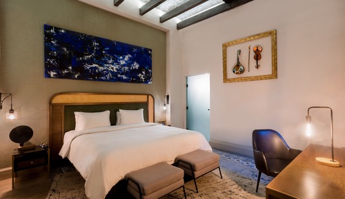 Deluxe King Room